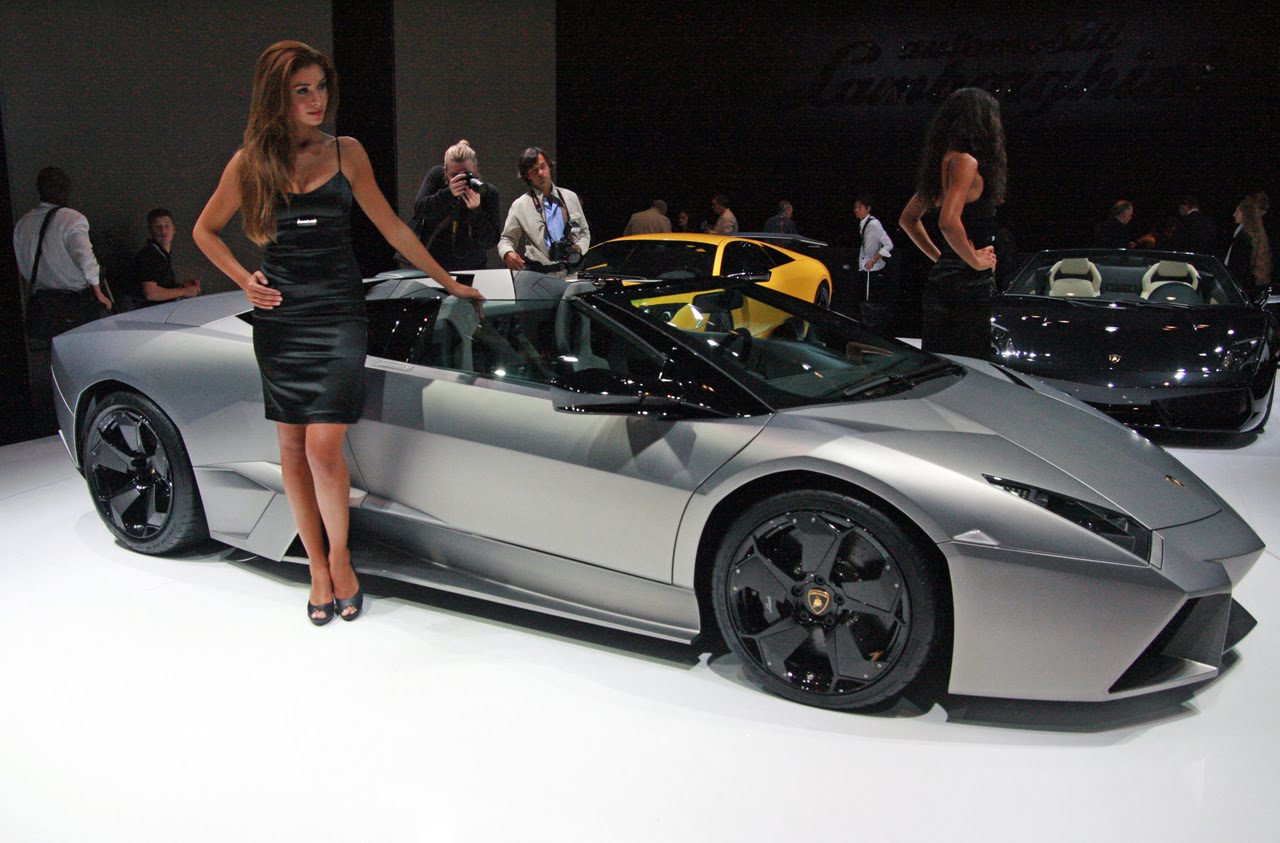 http://1.bp.blogspot.com/_71VYESfu88A/SwiPMuGc6tI/AAAAAAAABYQ/lGSKMgh_e_g/s1600/01-reventon-roadster-live.jpg