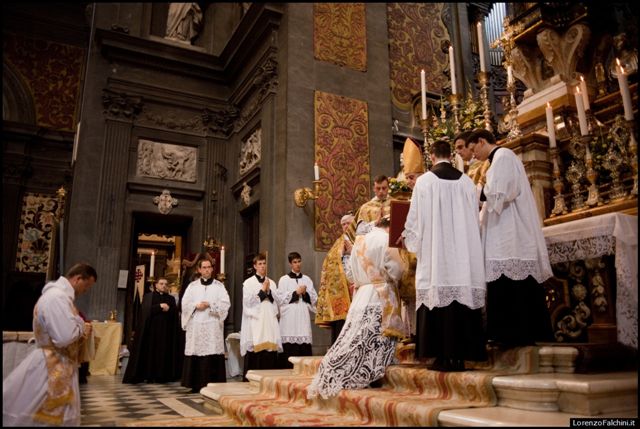 [FisichellaWeihe5.jpg]