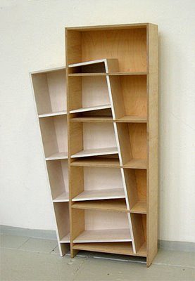 rak buku perpustakaan