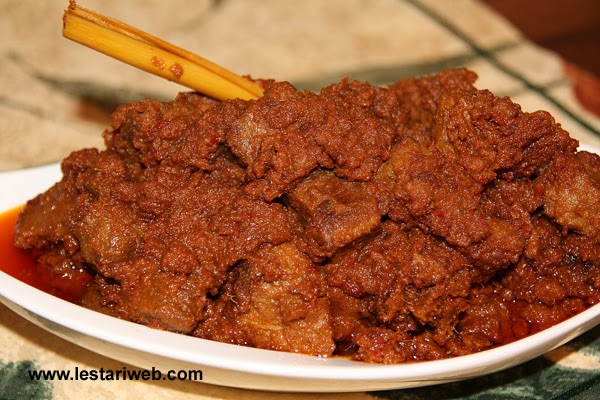 Wisata Kuliner Indonesia: Rendang Daging
