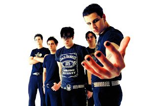 http://nelena-rockgod.blogspot.com/2012/12/avenged-sevenfold-wallpapers.html