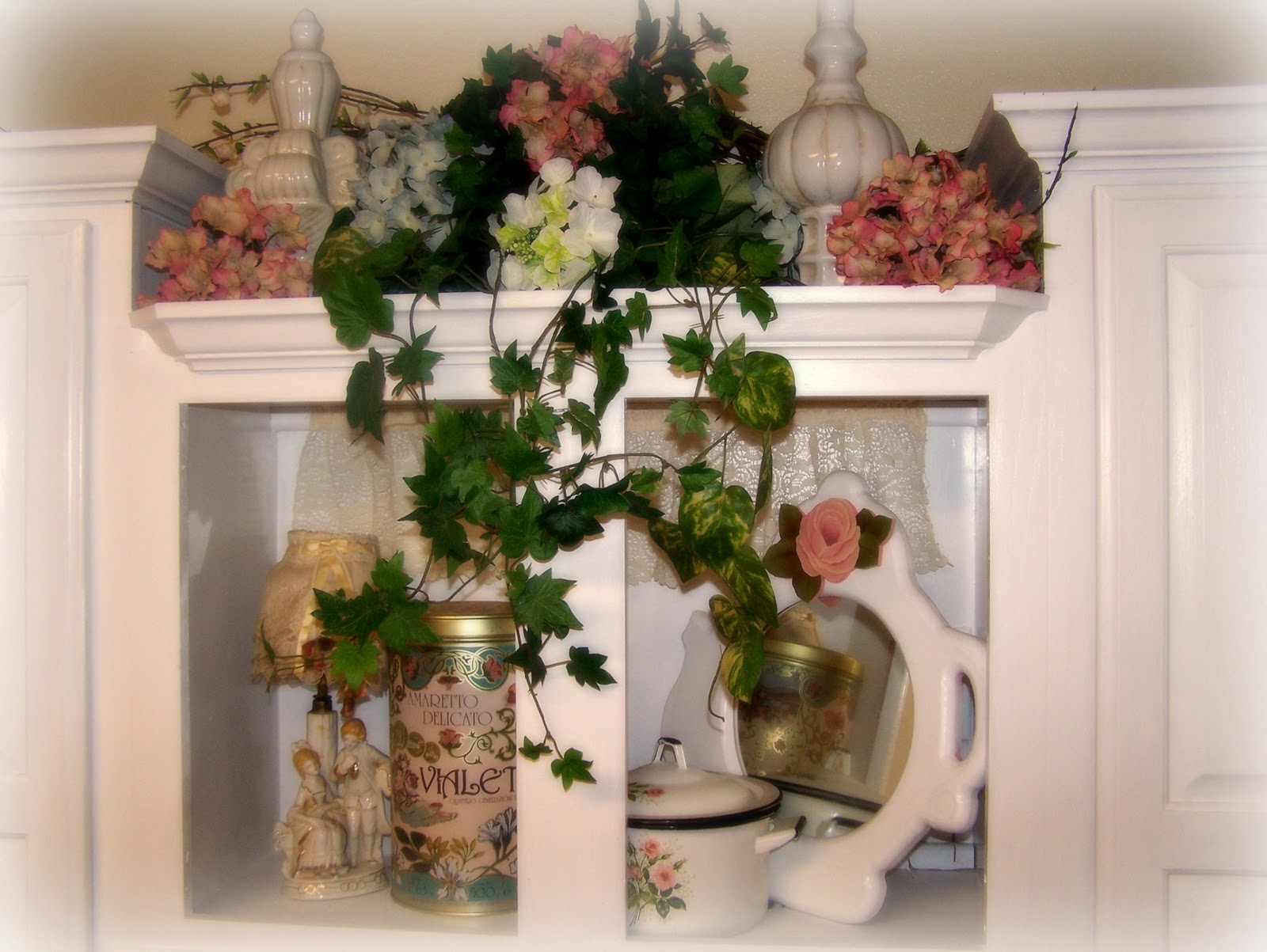 Olivia's Romantic Home Shabby Roses Teacups & Crystals