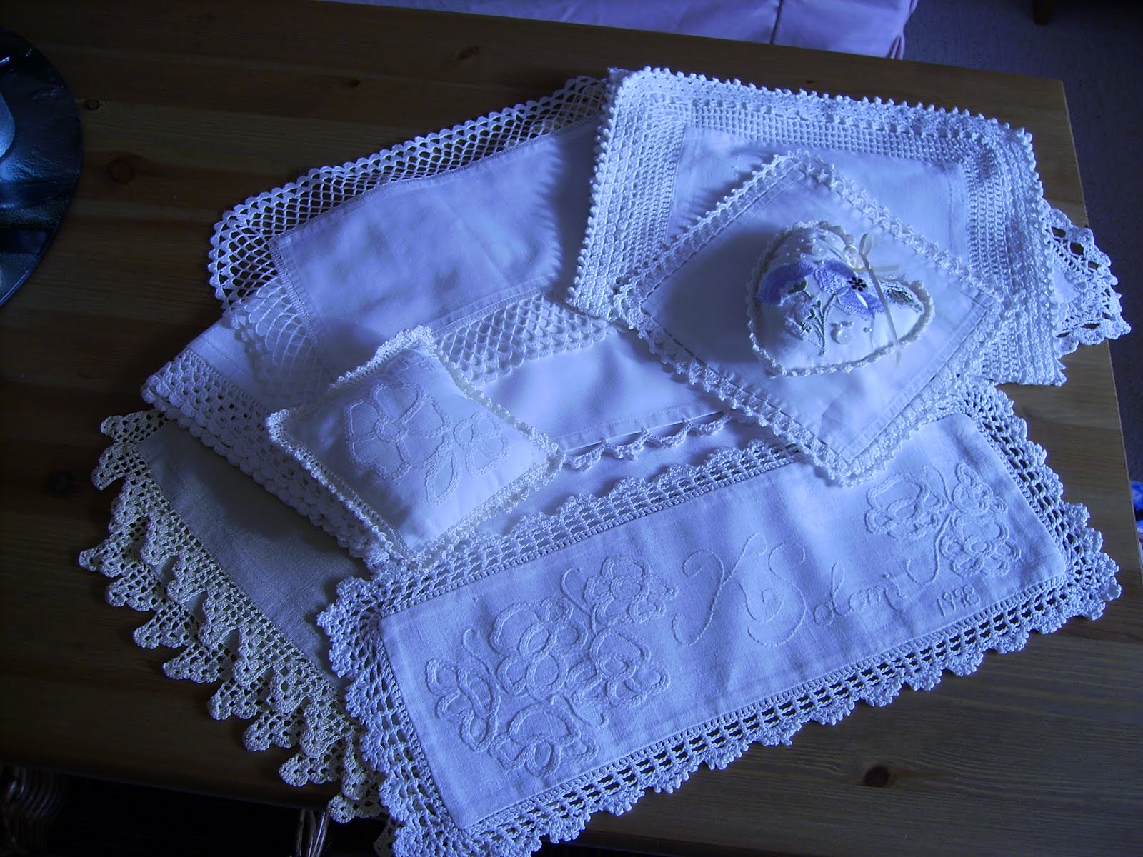 Bernat: Learn to Crochet