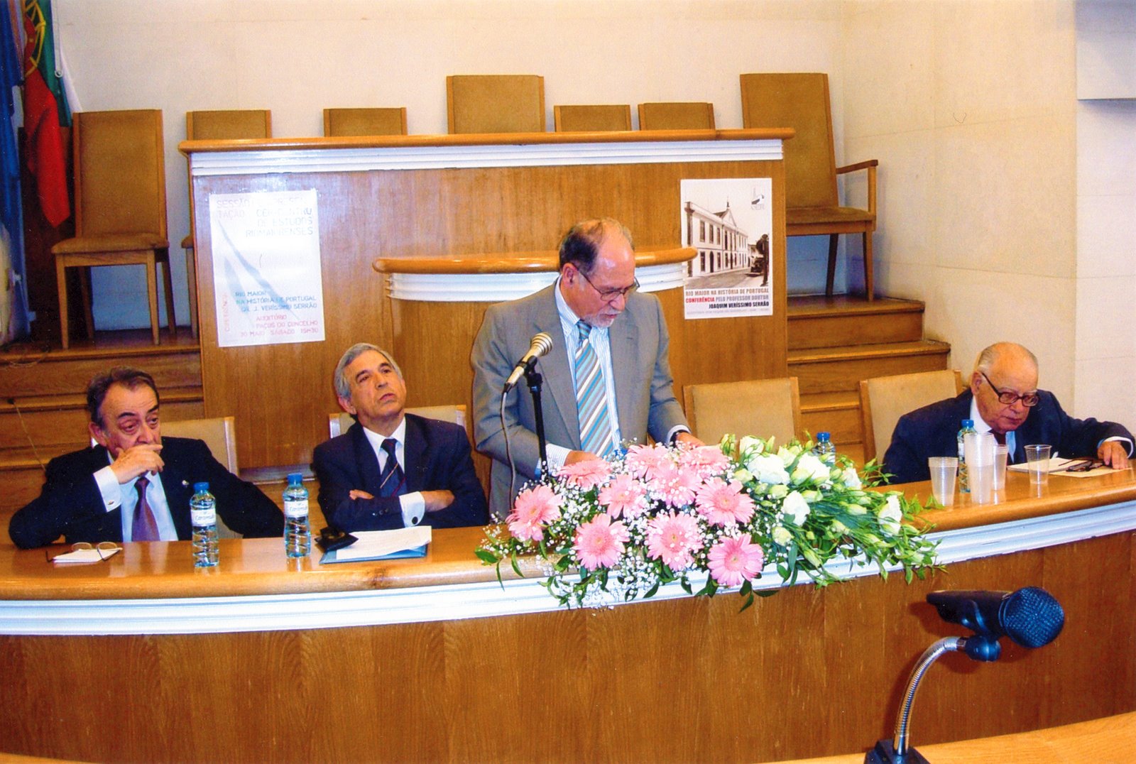 [Prof.+Feliciano_04.jpg]