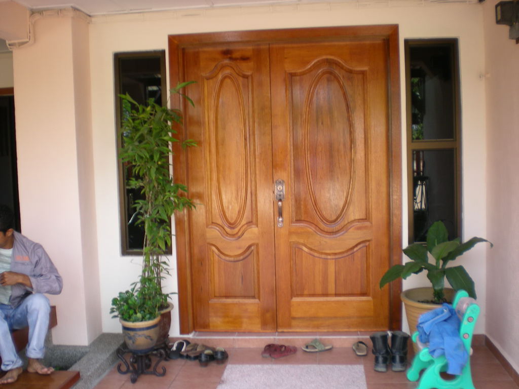Pintu Depan Rumah