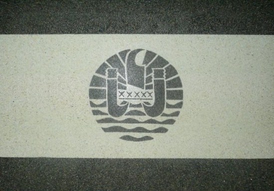 Le drapeau de TAHITI