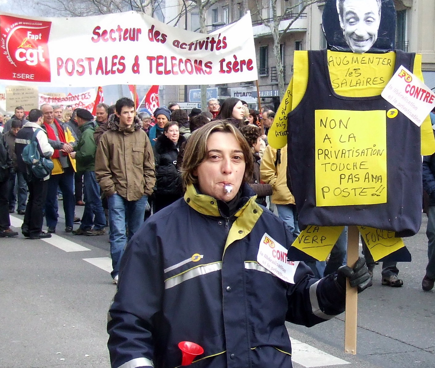[poste+2.jpg]