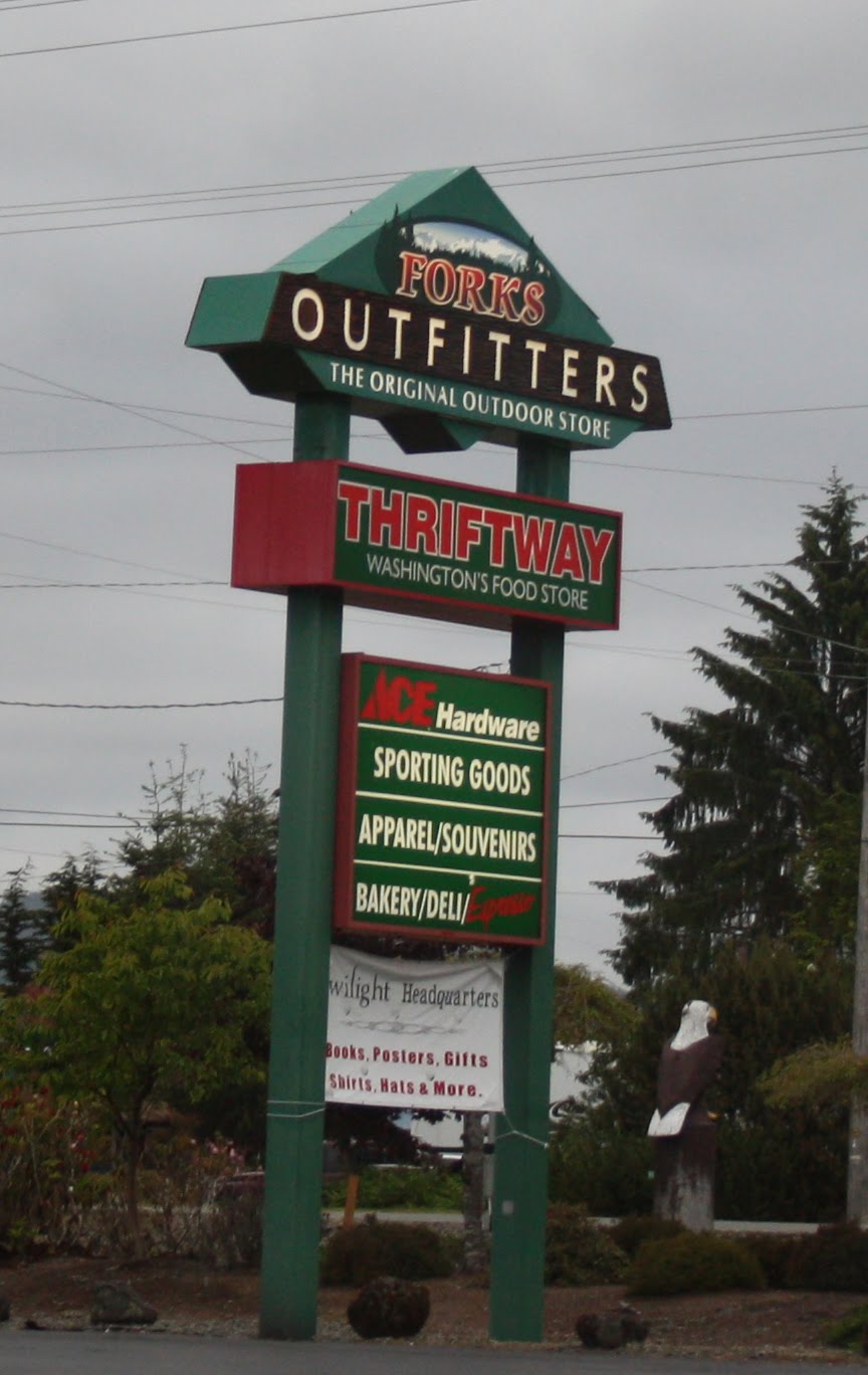 Rants, Raves and Recipes Our Pilgrimage to ForksThe Thriftway and