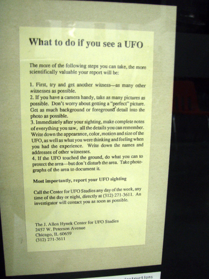 [what+to+do+if+u+c+ufo.jpg]