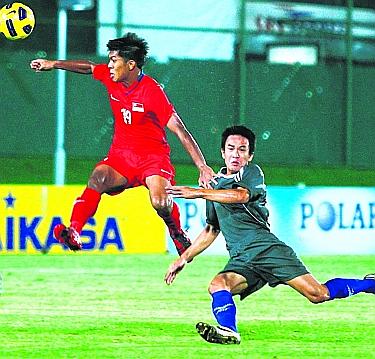 Pasukan bola sepak kebangsaan laos lwn pasukan bola sepak kebangsaan vietnam