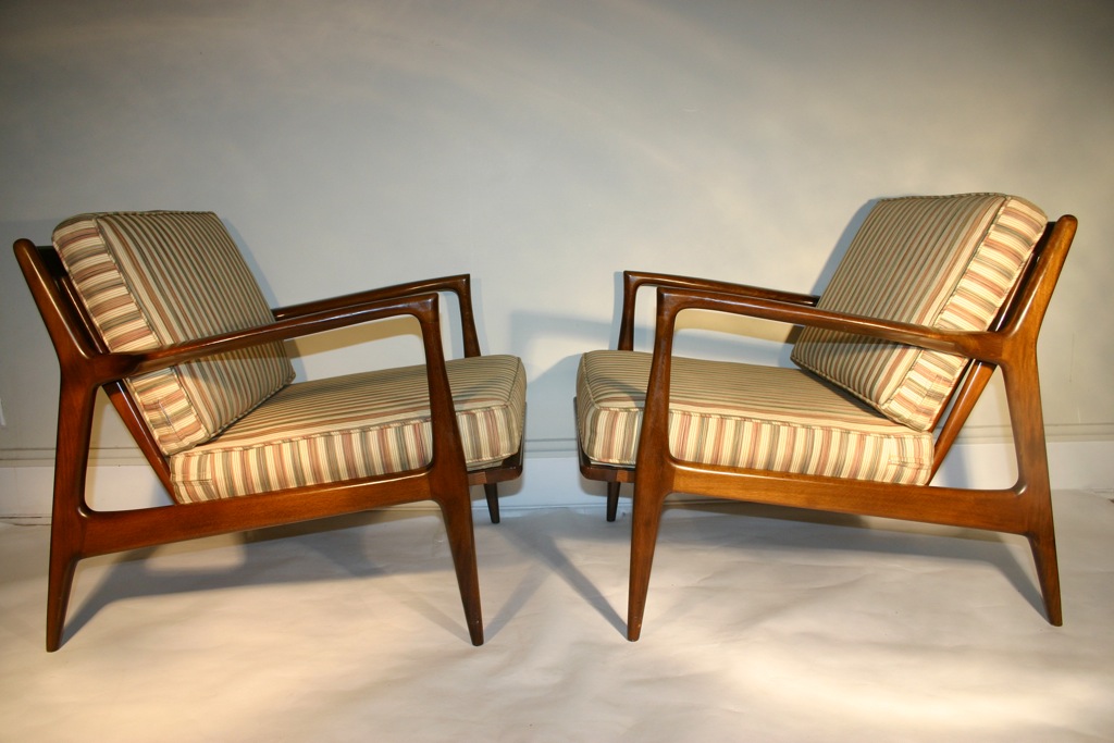 cercis: Danish Modern SELIG Walnut Lounge Chairs