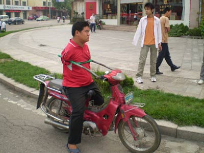 motorcycle-no-hands.jpg