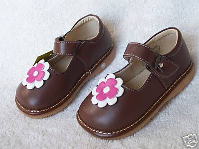 to find squeaky shoes size