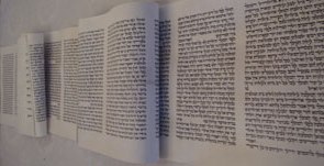 [Megilas-Esther.2.jpeg]