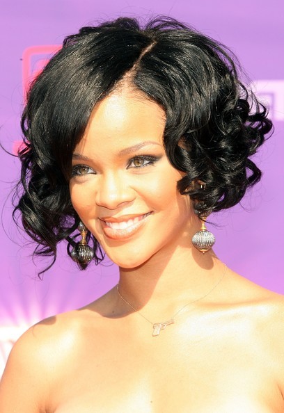 rihanna bob hairstyles 2009