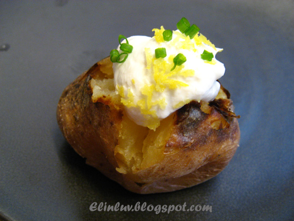Baked mini potato with dill sour cream - Worldly Treat