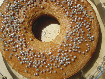 torta ciambella con praline di zucchero