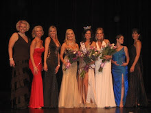 The new Mrs. OR Int'l 2009 and her court