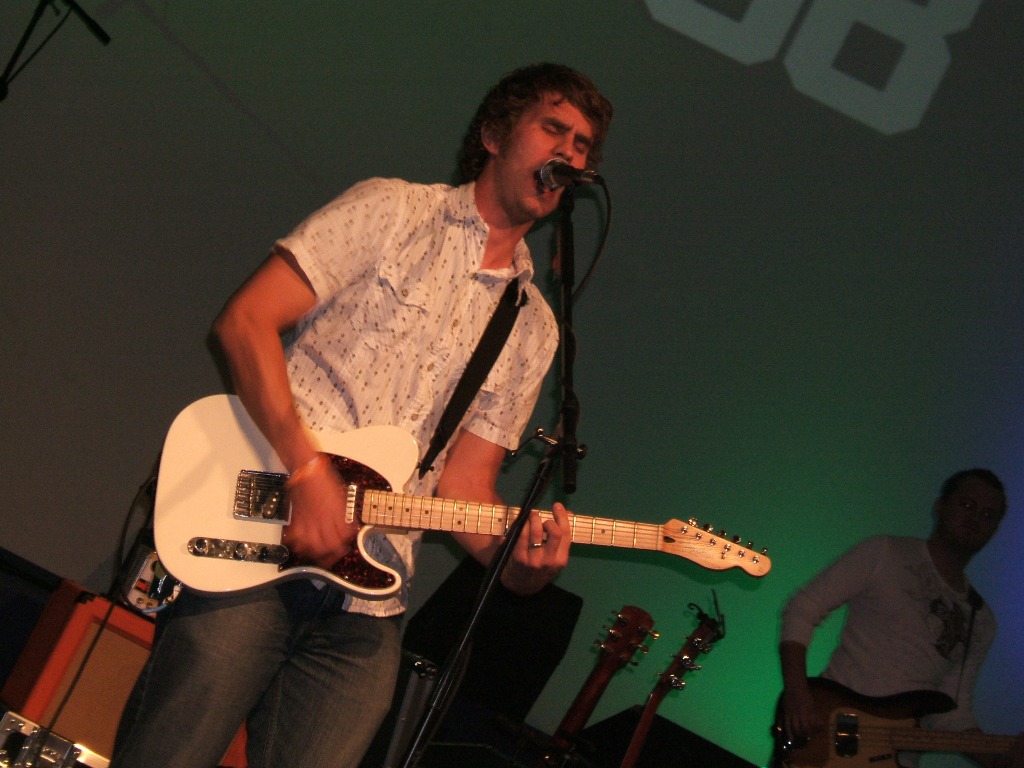 [dnow1.JPG]