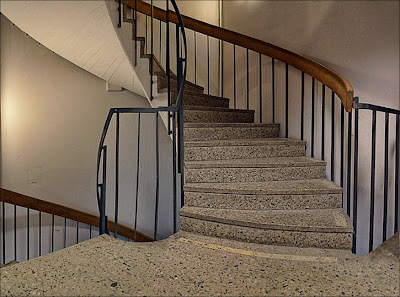 Spiraltrappa i betong.