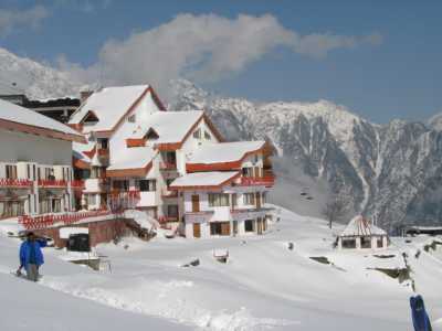 auli in march