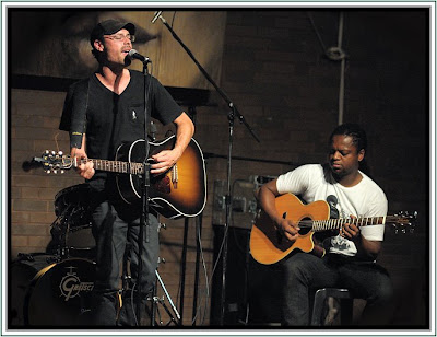 Band Low Level Flight in acoustic performance, Toronto portrait photographer Robert Rafton