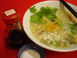 Sambal Oyster Mee Sua Kor 叁峇鲜蚵面线糊