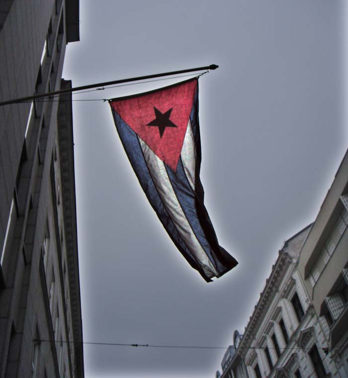 [7cuba-fahne.JPG]