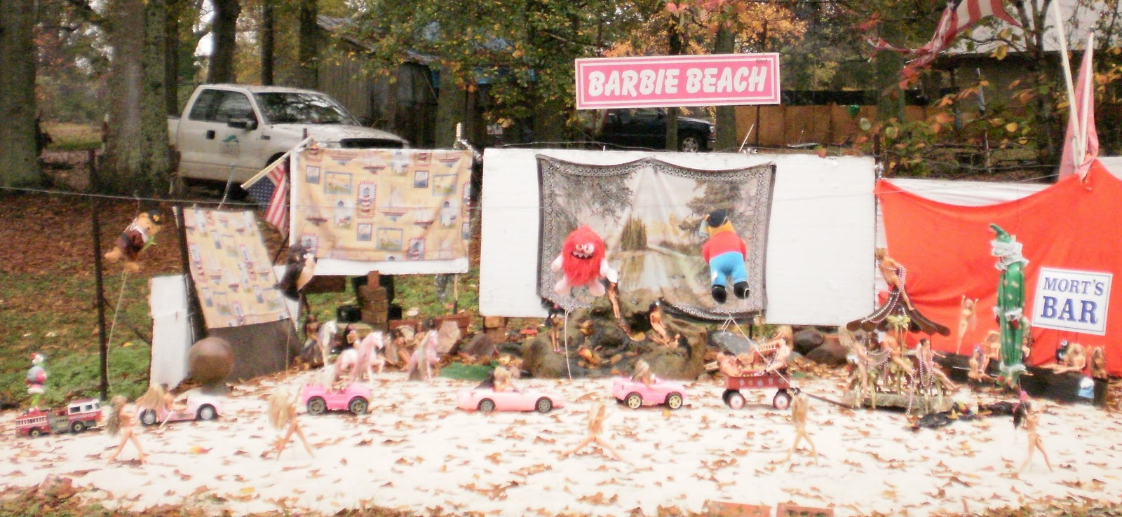 JOBU'S LOCKER: Macy's Parade at the Barbie Beach in Turin Ga,