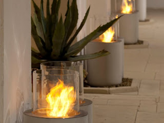 The Best Outdoor Decorations-Modern Outdoor Fireplaces