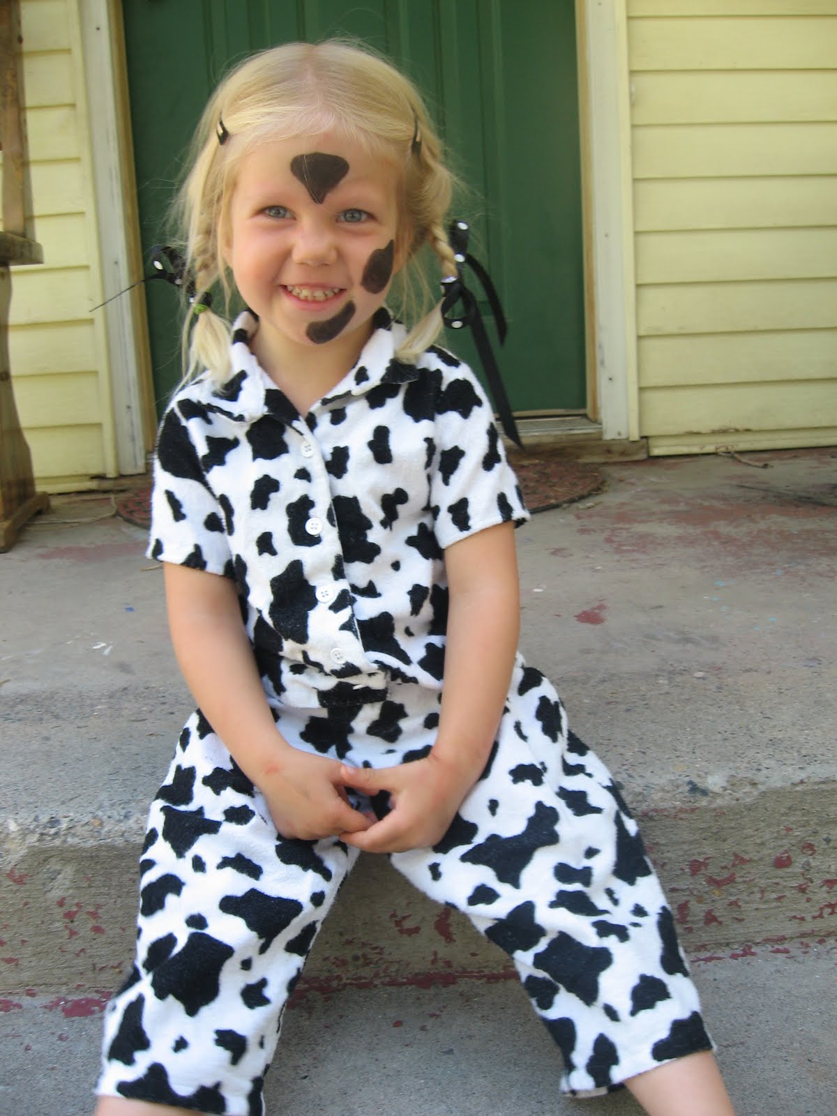 cow dress up
