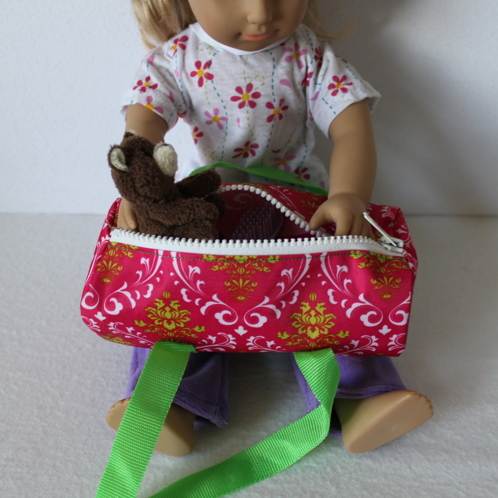 Obsessively Stitching Dollar Dolly Duffel Bag! TUTORIAL