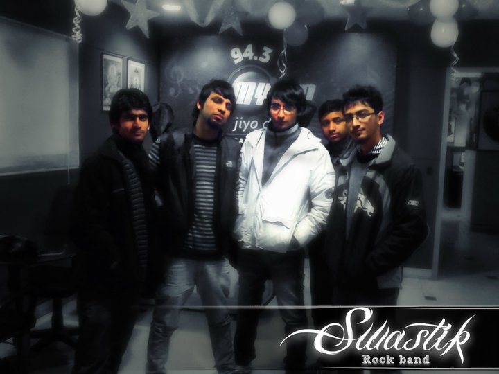 Main Chahta Hoon Lyrics - Swastik The Band