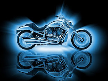 Light Blue e sua Harley Davidson
