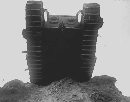 [archive_pic_tank_looming_down.jpg]