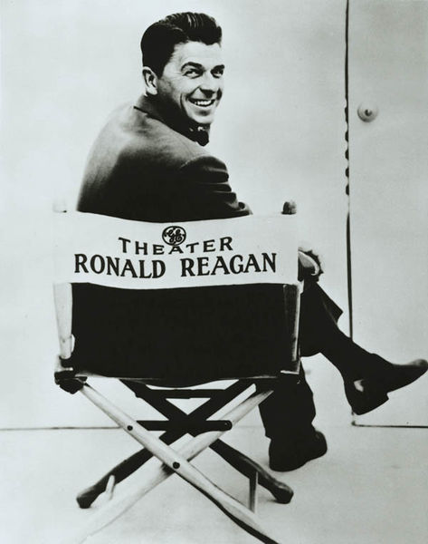 [473px-Ronald_Reagan_and_General_Electric_Theater_1954-62.jpg]