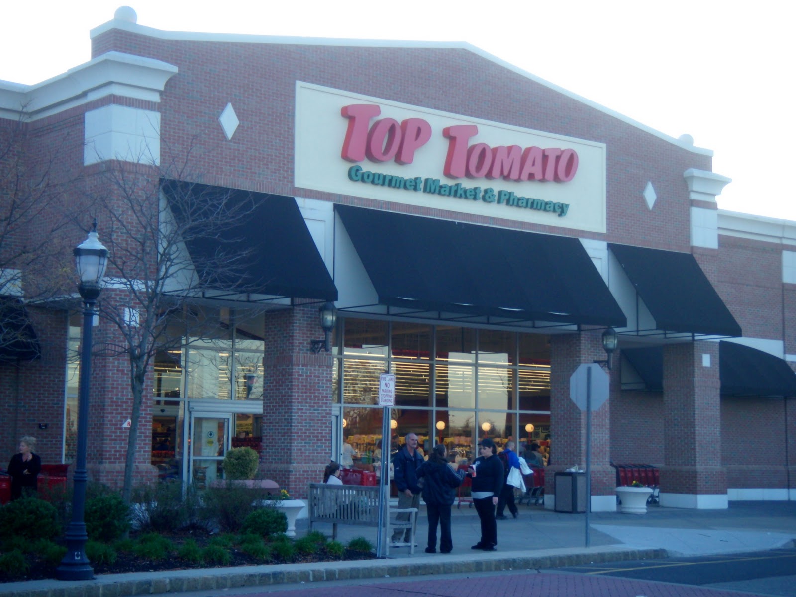 Aberdeen NJ Life Top Tomato Superstore Open in Holmdel