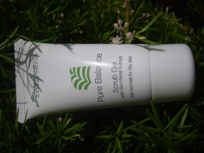 PURE BALANCE SCRUB GEL