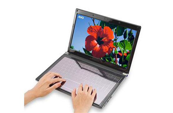 AUO laptop with solar panel