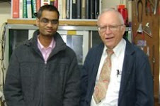 डॉ. जॉन हॉल, नोबेल विजेते (भौतिकशास्त्र -२००५) यांच्यासमवेत मी