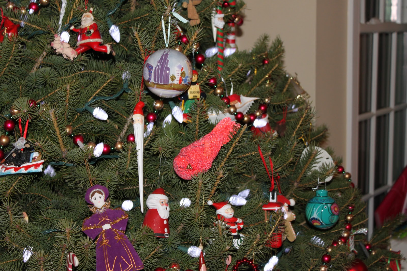 HOUSEography HOLIDAYography Oh Christmas Tree, Oh Christmas Tree