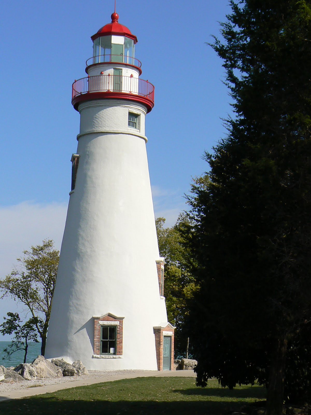 Ralph & Pam Adventures Playing Tourist in Port Clinton Ohio