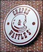 Crepes and waffles helados