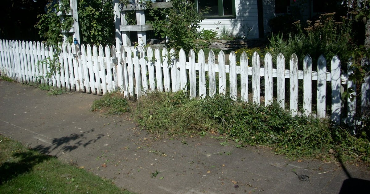 1900 Farmhouse Picket Fence Paint