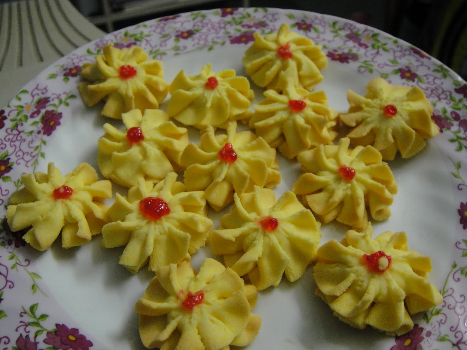 Biskut Dahlia