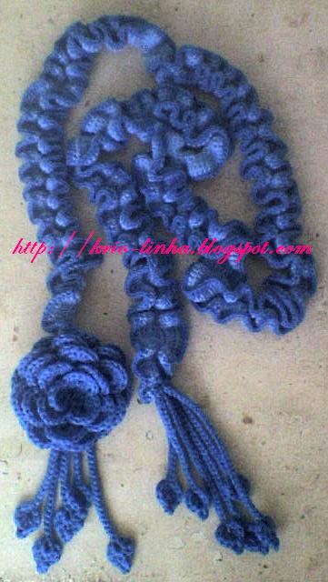 [Cachecol+blue+rose8.JPG]