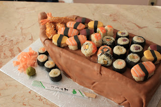 sushi boat cake