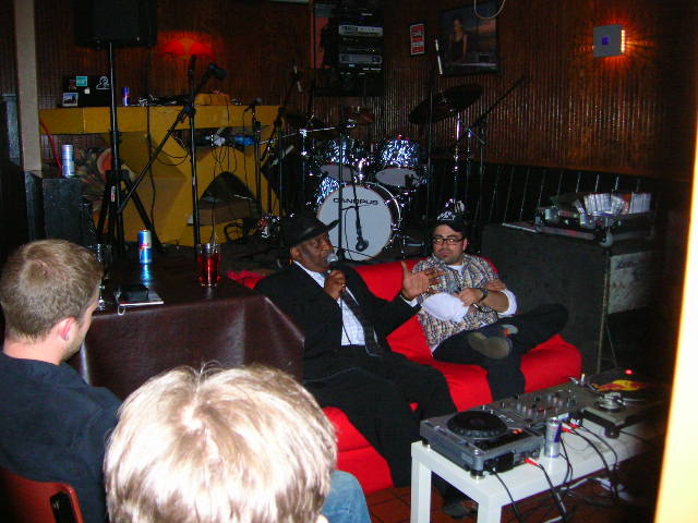 [bernard@phoenix.JPG]