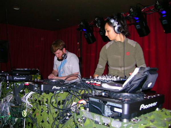 [l_d096d5554e44c1513f388ec5d680ca34.jpg]