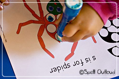 The Very Busy Spider – Letter S